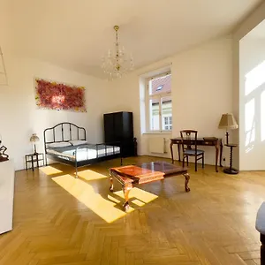 Center Of 369 , Prag Tschechische Republik